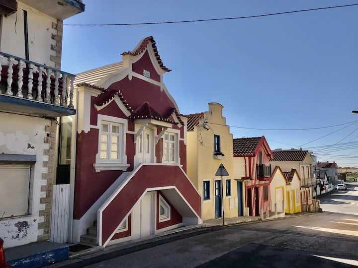 Gestreifte Häuser Portugal