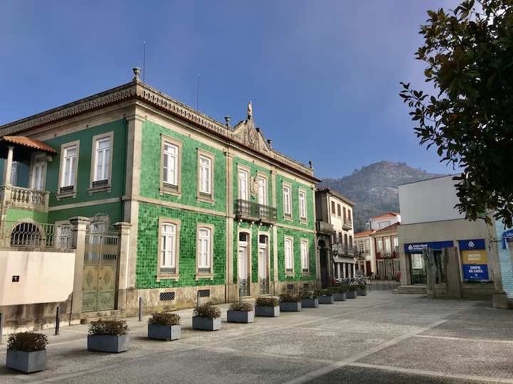 Haus mit grünen Fliesen Vila Nova de Cerveira